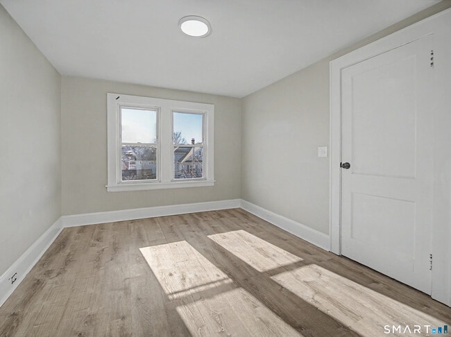 Building Photo - 1440 Wood Ave