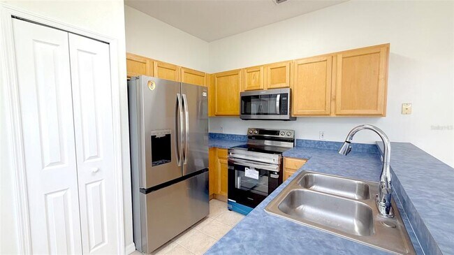 Building Photo - 203 Madison Cir