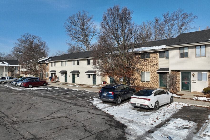 Building Photo - Fairview Court Apartments