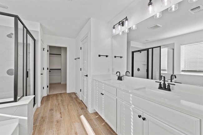 Building Photo - 240 Harbors Ln