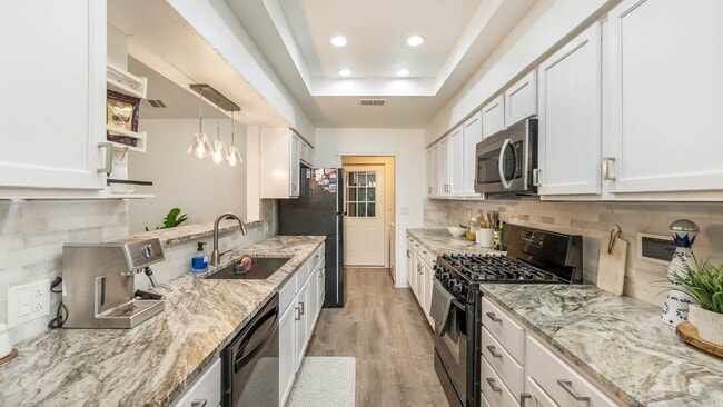 Building Photo - 8010 Misty Park St