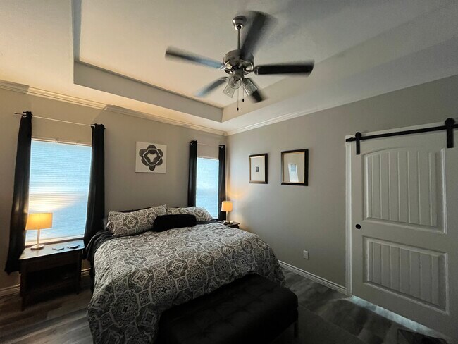 Building Photo - 223 Port Dr