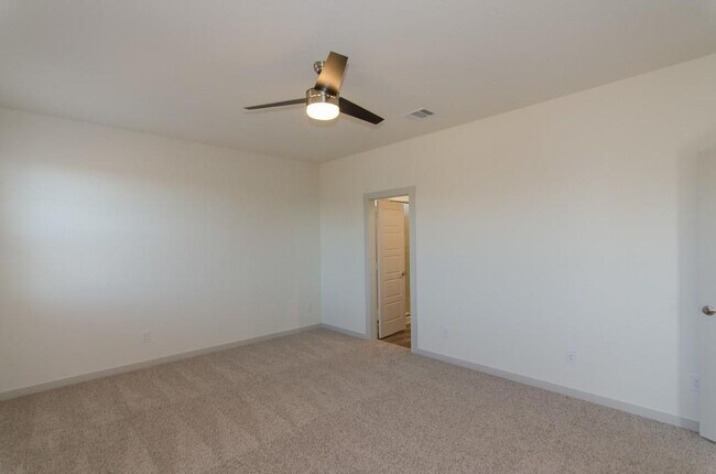 Building Photo - 217 Deserti Rd