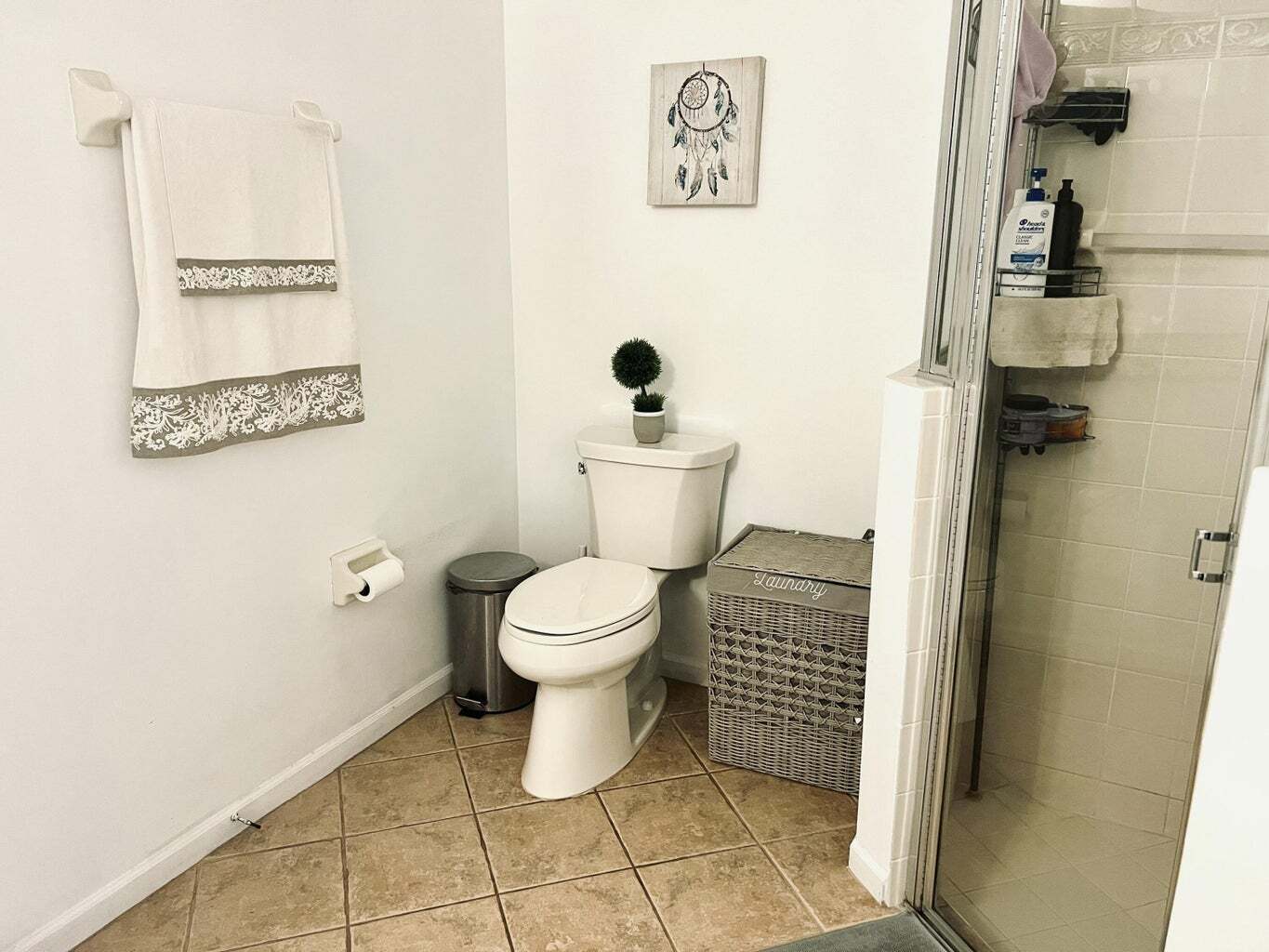 Building Photo - 10614 Lake Shore Dr