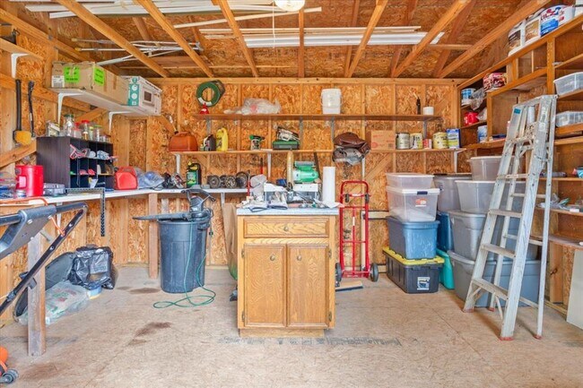 Building Photo - 1204 Lime Rock Dr