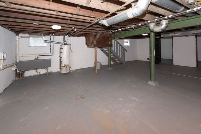 Building Photo - NORTH COLLEGE HILL -  Stunning remodel 3be...