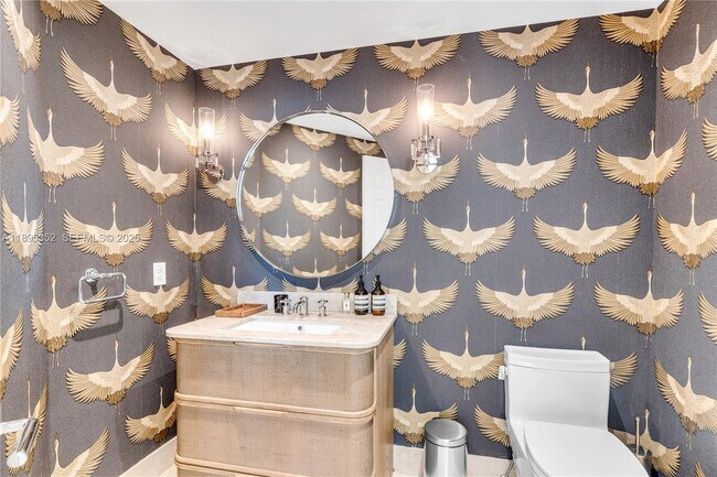 Building Photo - 1643 Brickell Ave