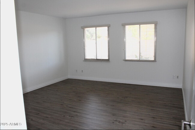 Building Photo - 8318 E Solano Dr