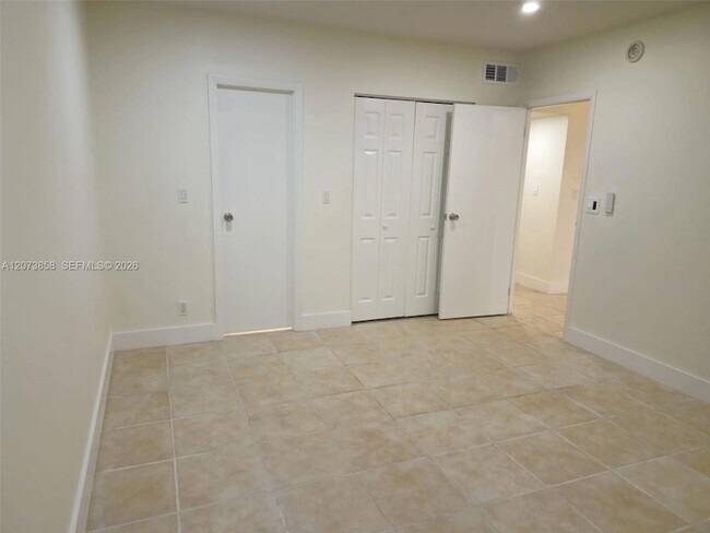 Building Photo - 4800 NW 35th St
