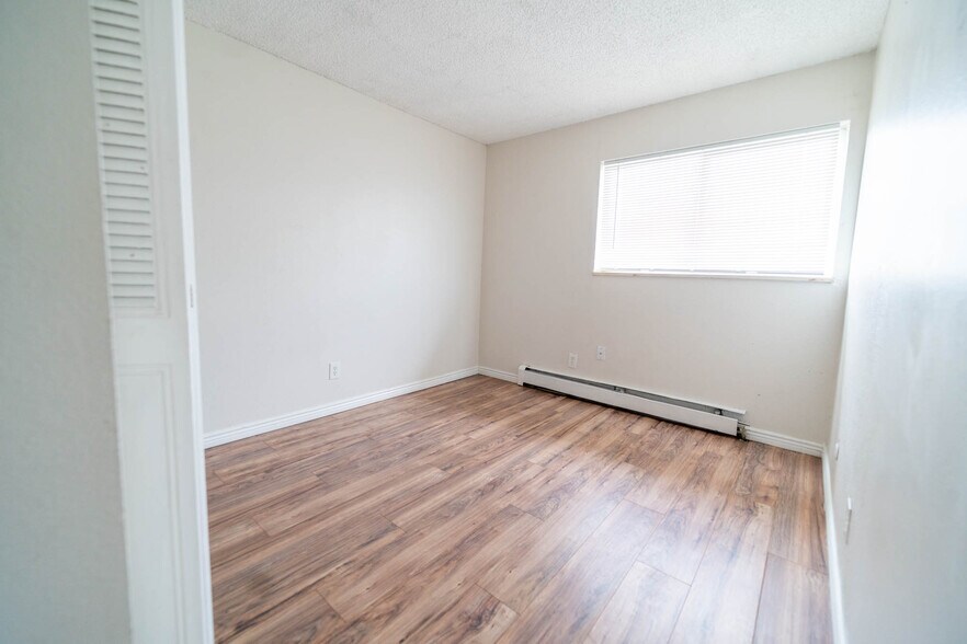 Building Photo - 4205 Loomis Ave