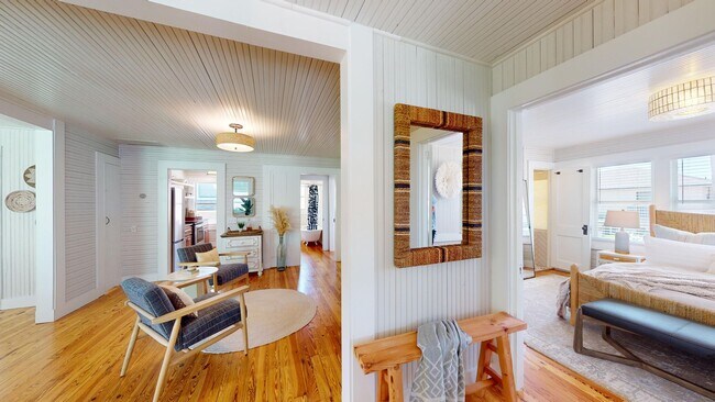 Building Photo - Presenting a meticulously renovated and fu...