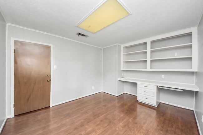 Building Photo - 7510 Renmark Ln