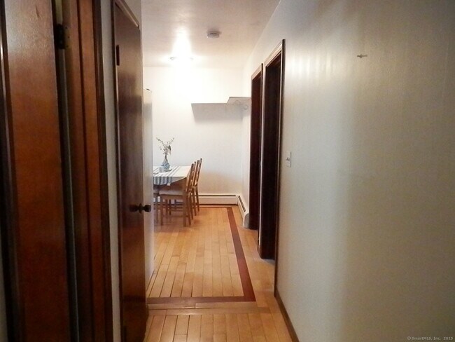 Building Photo - 47 Fort Hill Ave