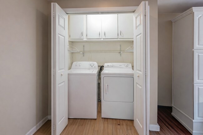 Building Photo - $500-off First Month Rent! 3 Bedroom 2 bathroom home in East Memphis!