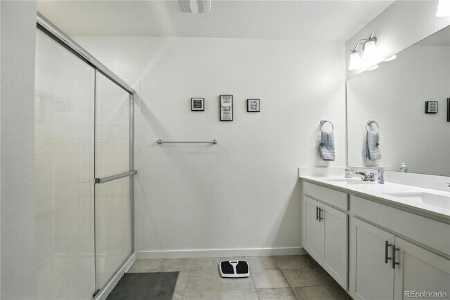 Building Photo - 27504 E 1st Pl