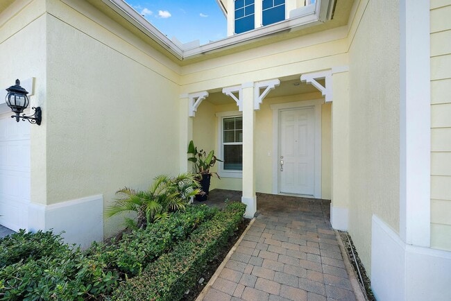 Building Photo - 127 Shores Pointe Dr