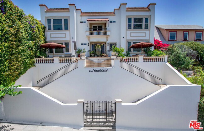 Building Photo - 254 S Vendome St