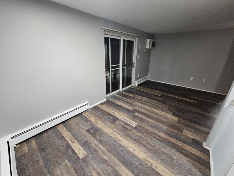 Building Photo - 13540 Superior Rd