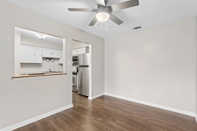 Building Photo - 7510 Farmingdale Dr