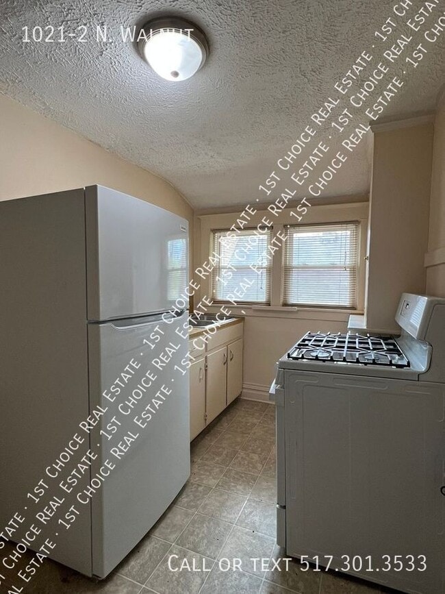 Building Photo - 1021-2 N. Walnut-