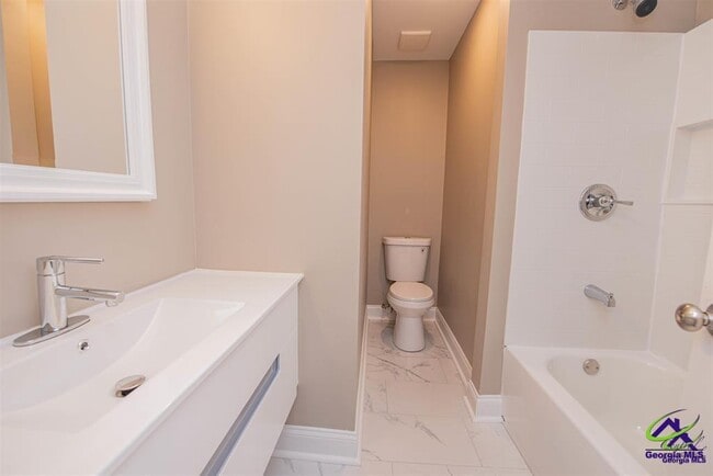 Building Photo - 401 Feagin Mill Rd