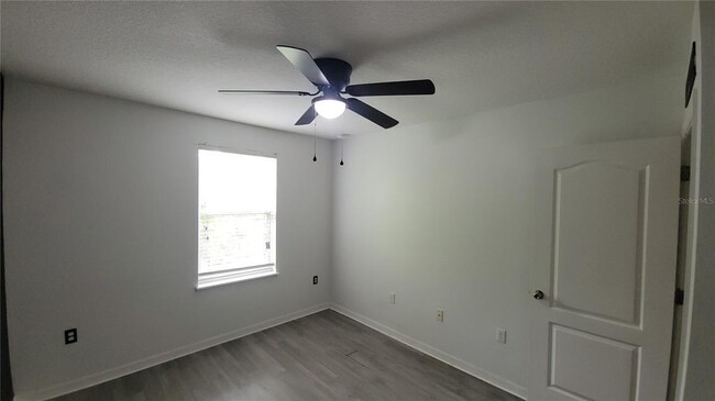 Building Photo - 4547 Ashburn Square Dr