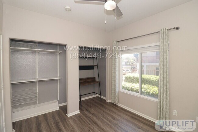 Building Photo - 545 Lands End Way