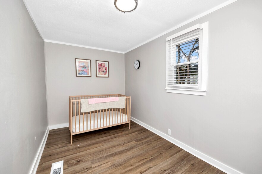 Building Photo - 3706 Emm Ell St SW