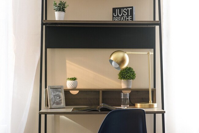 Building Photo - 428-430-430 W 47th St