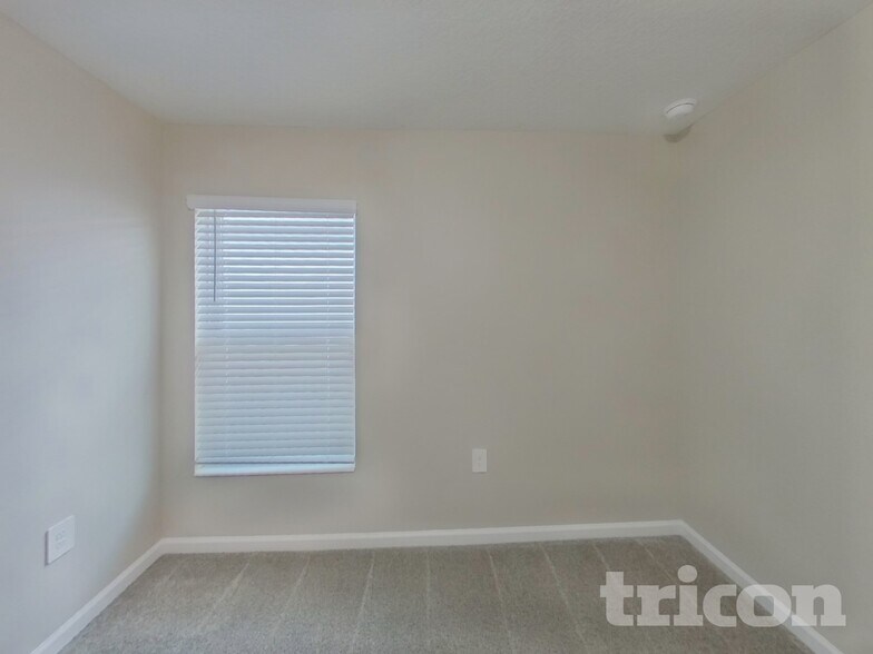 Building Photo - 9496 Revere Ave