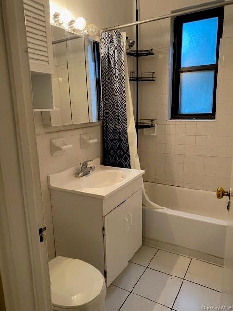 Building Photo - 411 Bronx River Rd