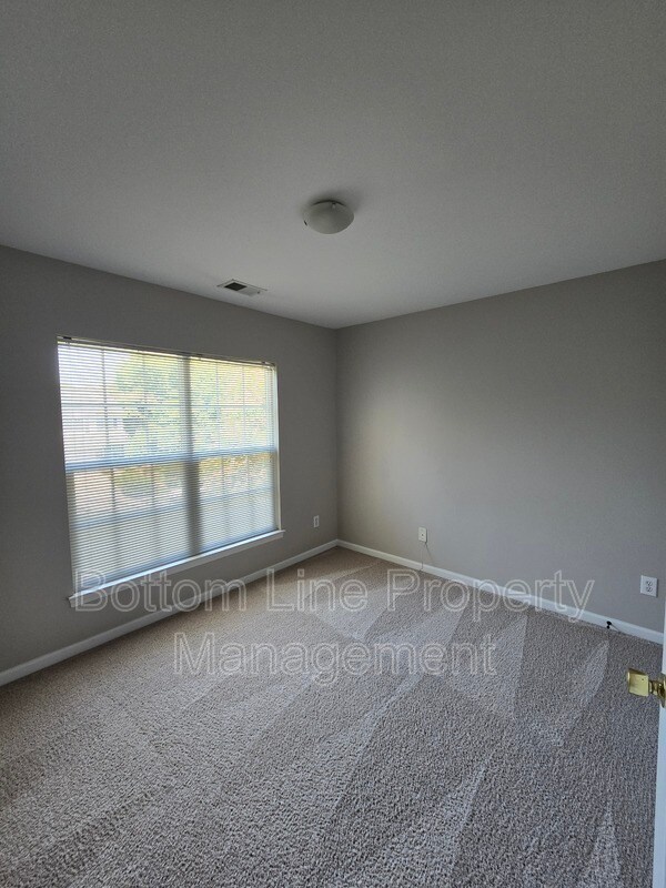 Building Photo - 8630 Carolina Lily Ln
