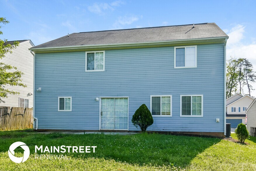 Building Photo - 5719 Waterpoint Dr