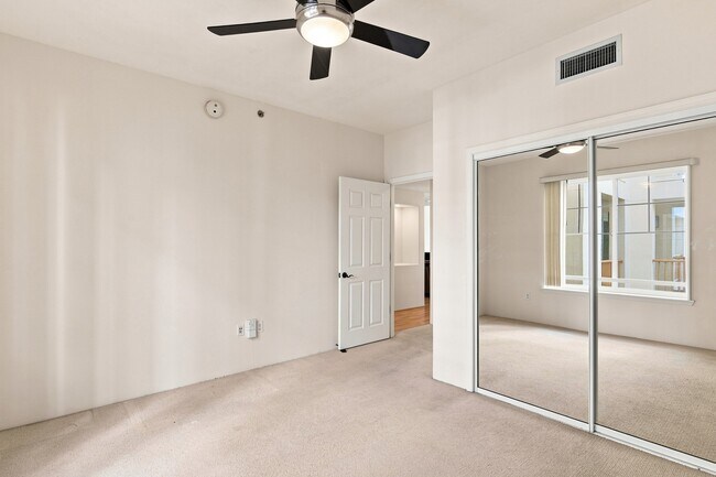 Building Photo - 520 Lunalilo Home Rd