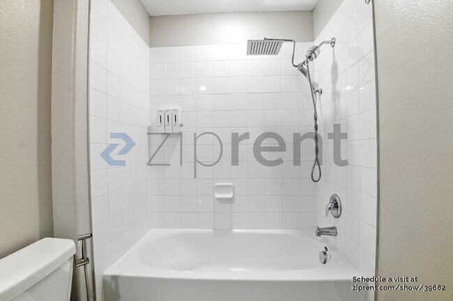 Building Photo - 10382 Blue Plume Ct