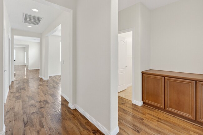 Building Photo - 10324 Bush Mountain Ave