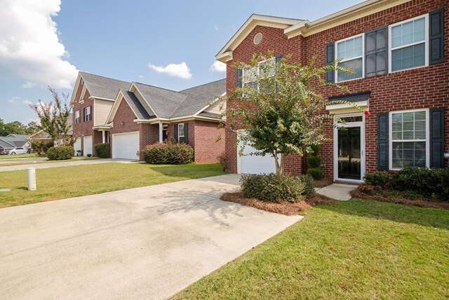 Off street parking - 434 Bowen Fls