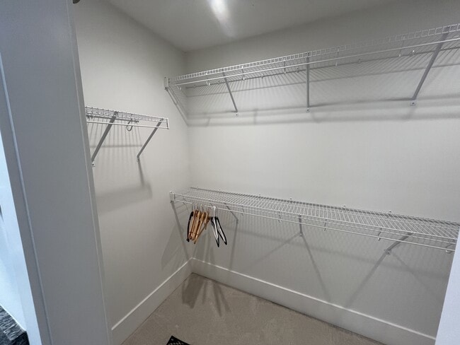 Building Photo - 16 Old Stoney Ln