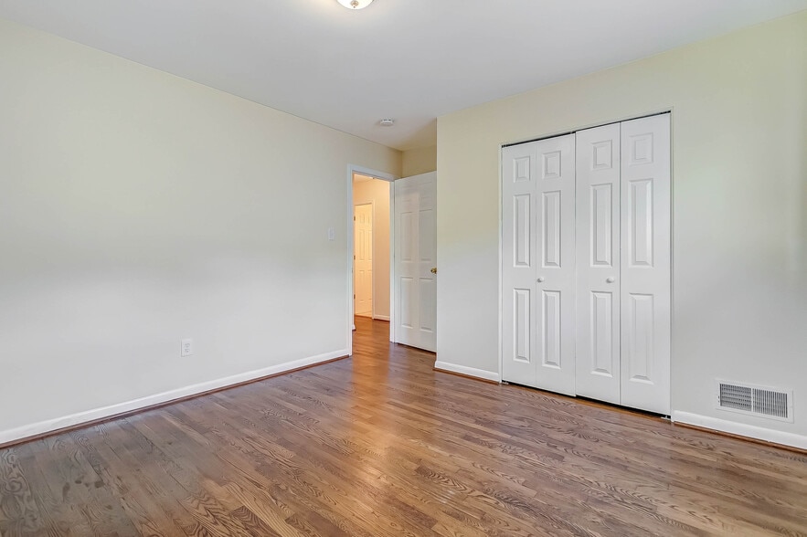 Building Photo - 8808 Patricia Ct