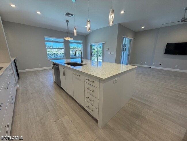 Building Photo - 7080 Timberland Cir