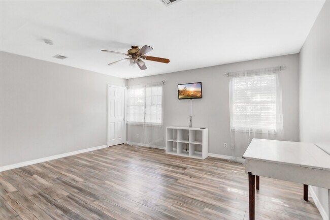 Building Photo - 19610 Forest Fern Dr