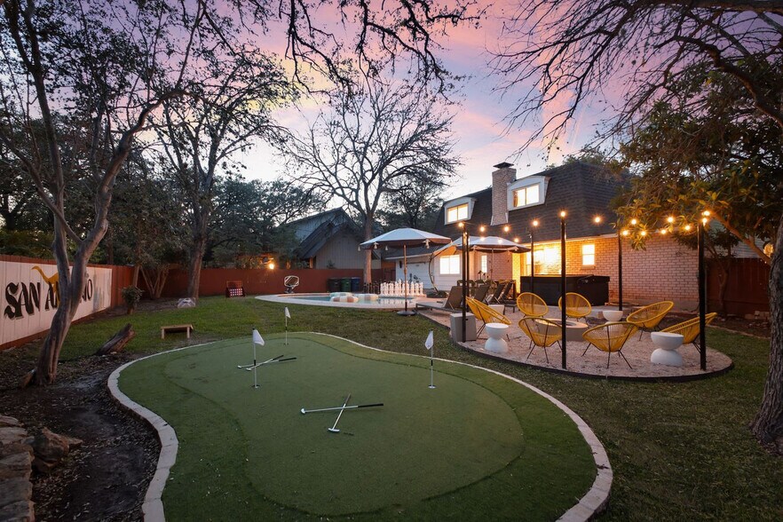 Building Photo - 11610 Intrigue Dr