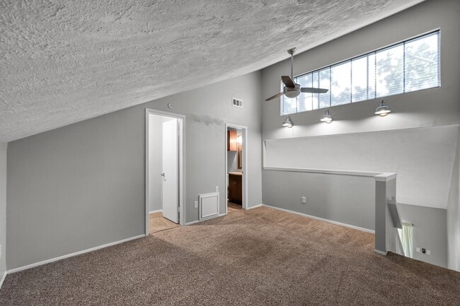 Building Photo - 12900 Walden Rd