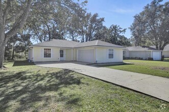 Building Photo - 3 bedroom in Jacksonville FL 32208