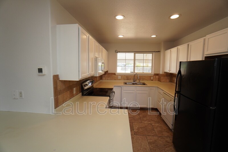 Building Photo - 4776 Blackhawk Wy