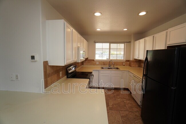 Building Photo - 4776 Blackhawk Wy