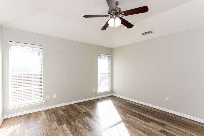 Building Photo - 6618 Coral Ln