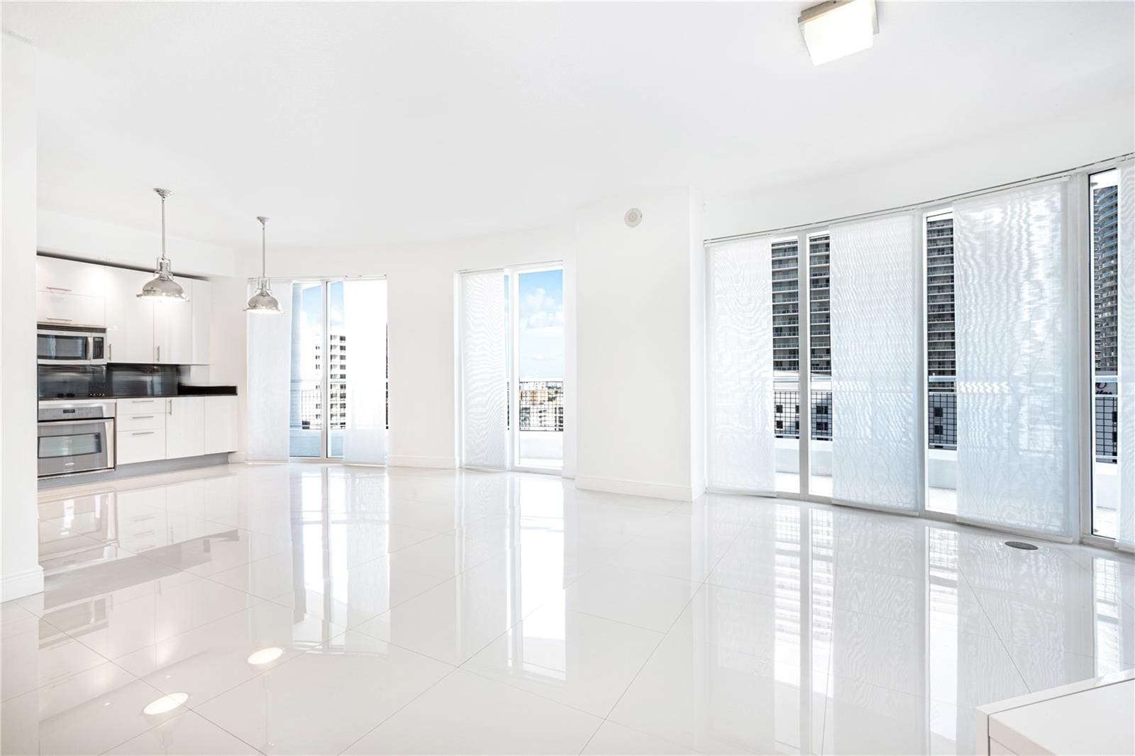 Building Photo - 60 SW 13th St