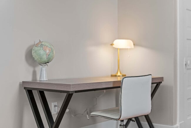 Building Photo - 30 N Auburndale St