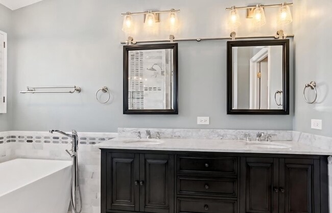 Building Photo - 67 Tanglewood Dr